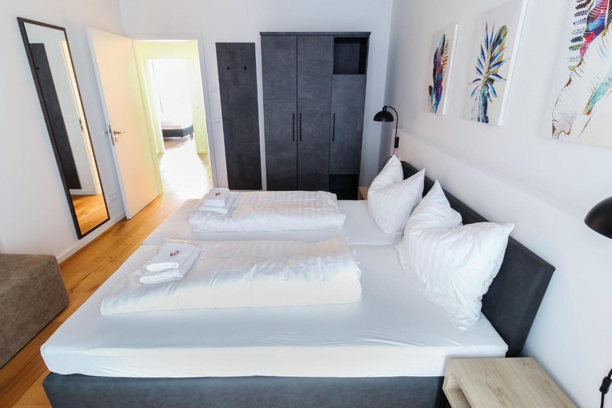 Helios Berlin Apartments ภายนอก รูปภาพ